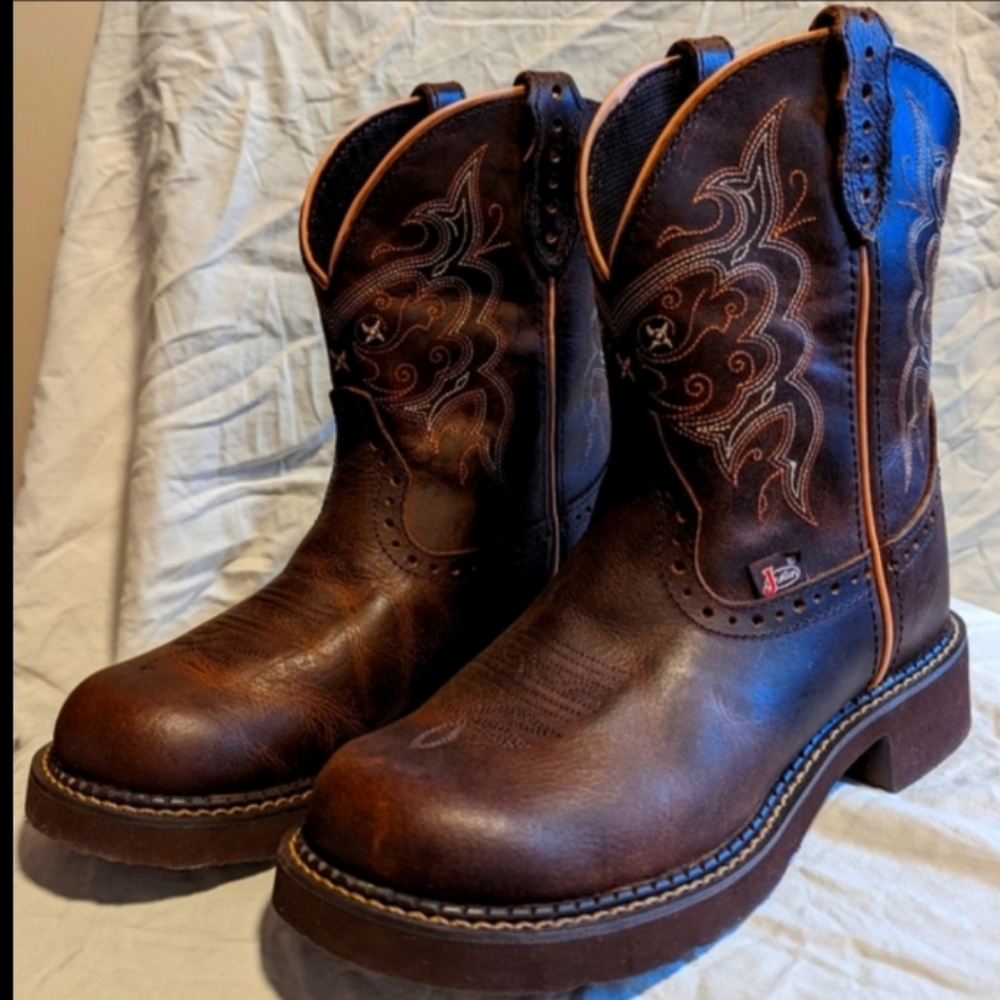 New Justin Ladies Gypsy Cowboy Boot 7.5 New in Box - Picture 2 of 3